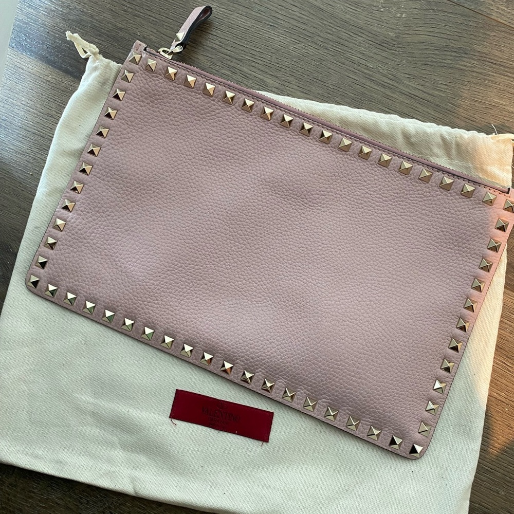 Valentino rockstud clutch pink leather